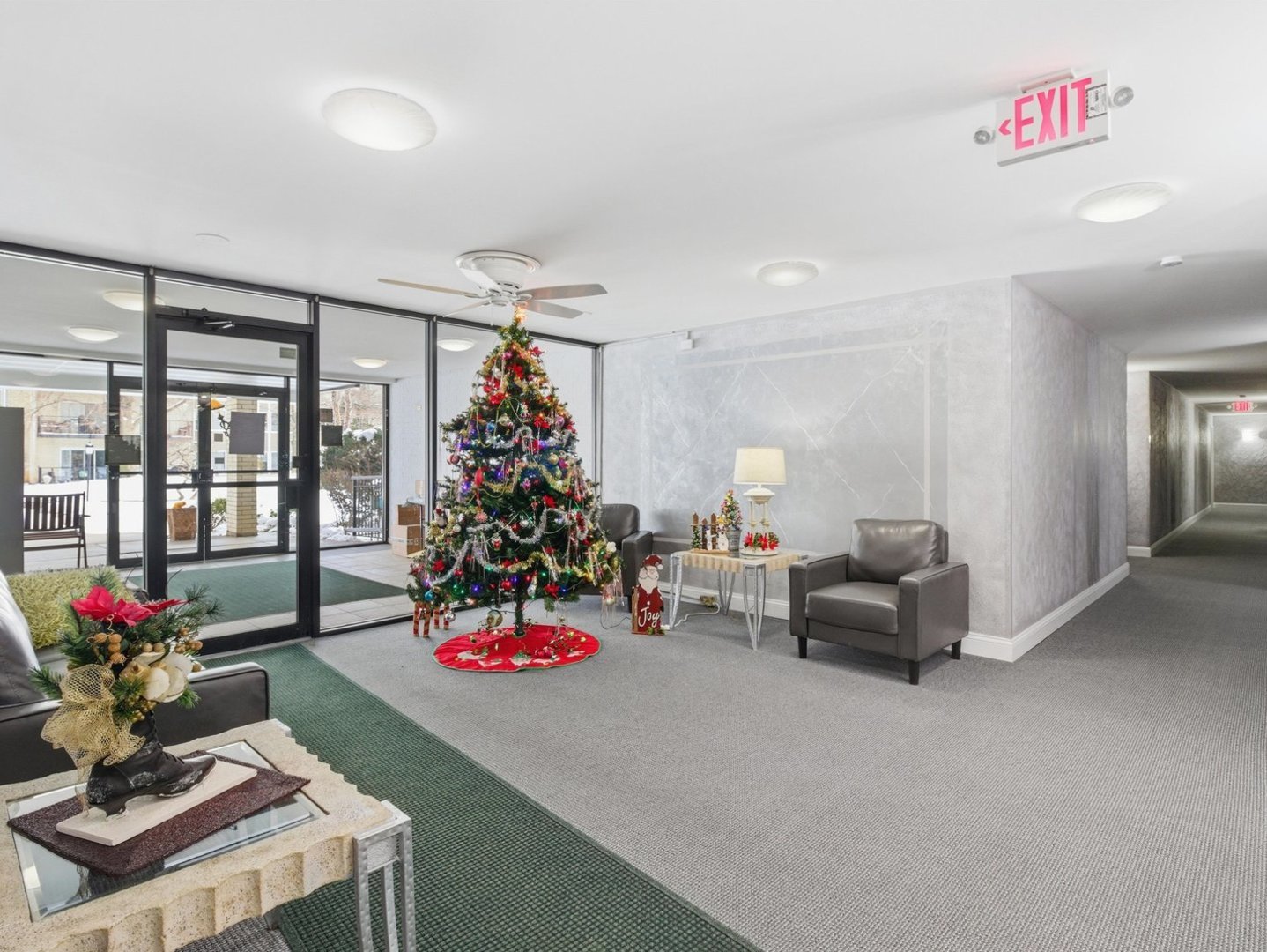 8640 Waukegan Road 123