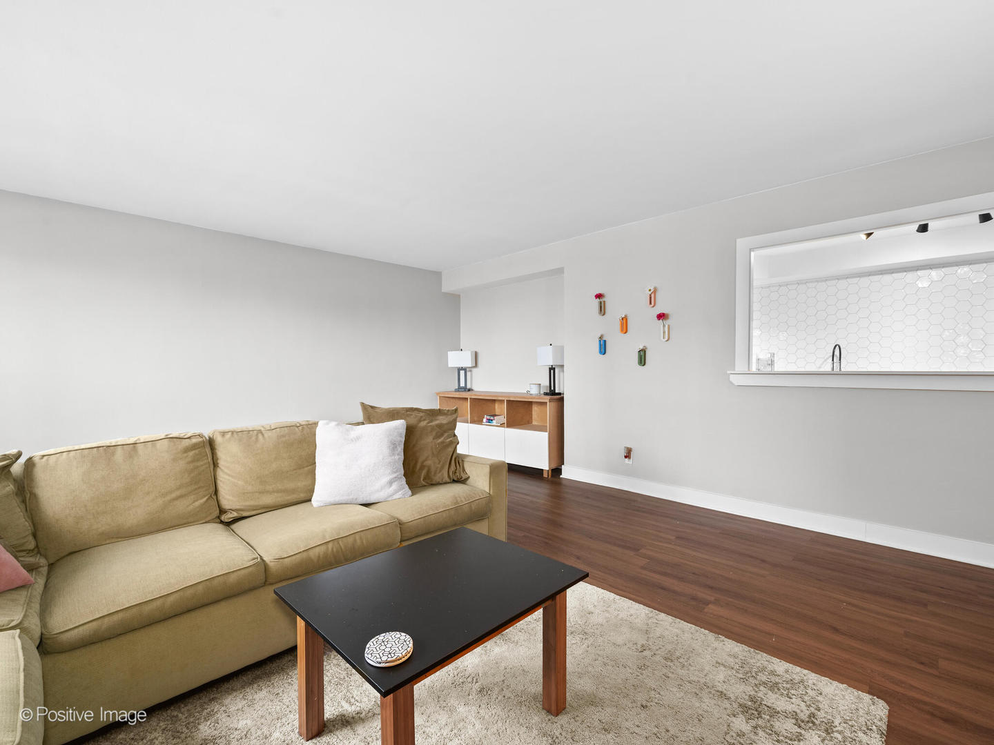 6118 N Sheridan Road 1003