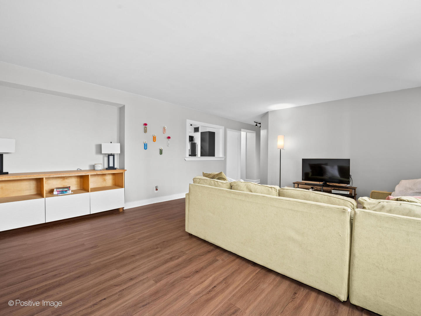 6118 N Sheridan Road 1003