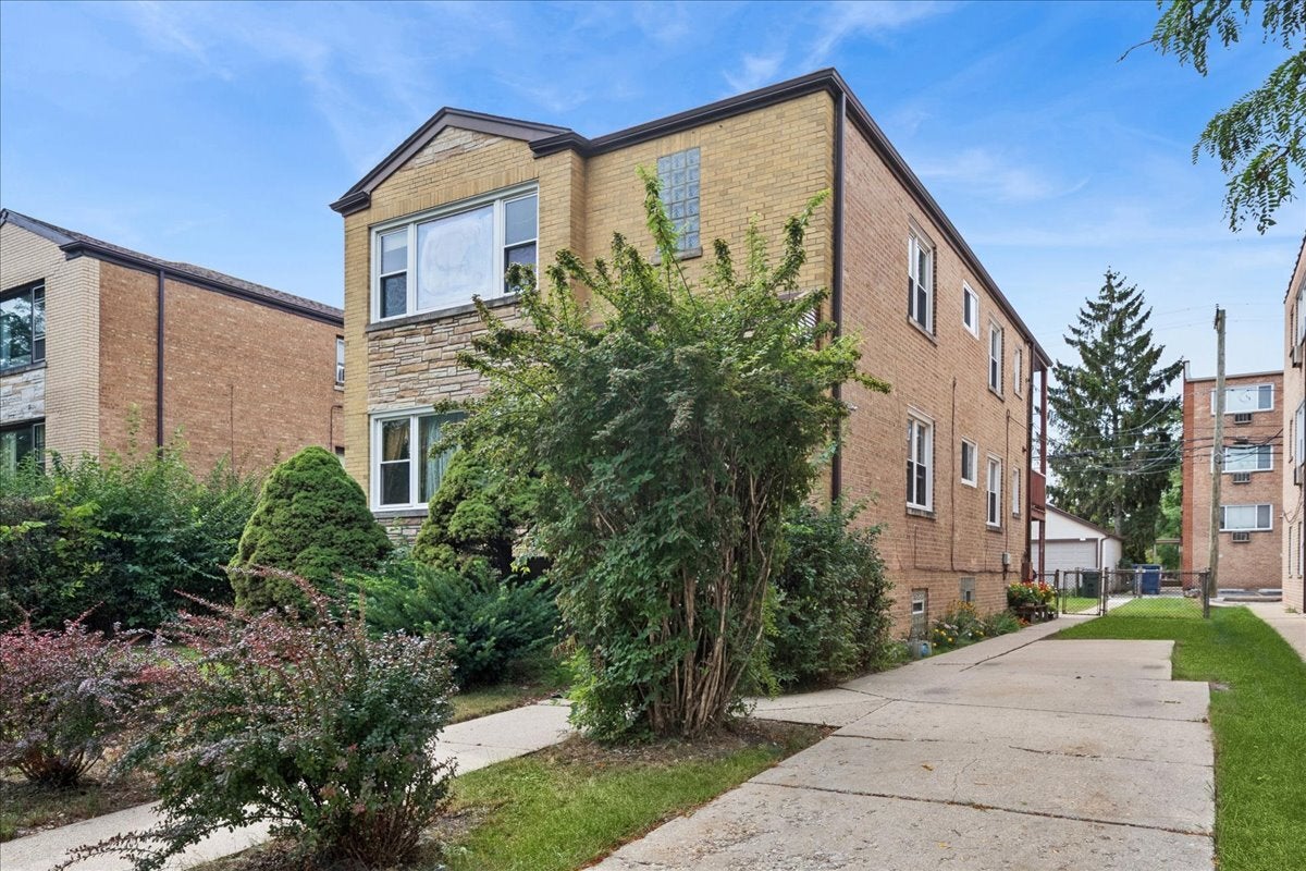 4625 Main Street