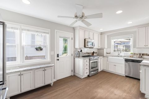 Tiny photo for 640 S Grove Avenue, Barrington, IL 60010 (MLS # 12490484)