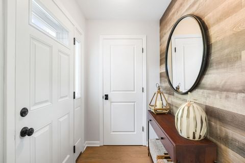 Tiny photo for 640 S Grove Avenue, Barrington, IL 60010 (MLS # 12490484)