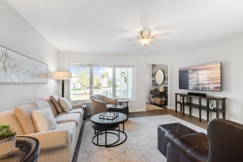 Tiny photo for 640 S Grove Avenue, Barrington, IL 60010 (MLS # 12490484)