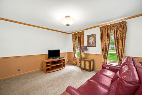 Tiny photo for 1970 Nottingham Lane, Wheaton, IL 60189 (MLS # 12671882)