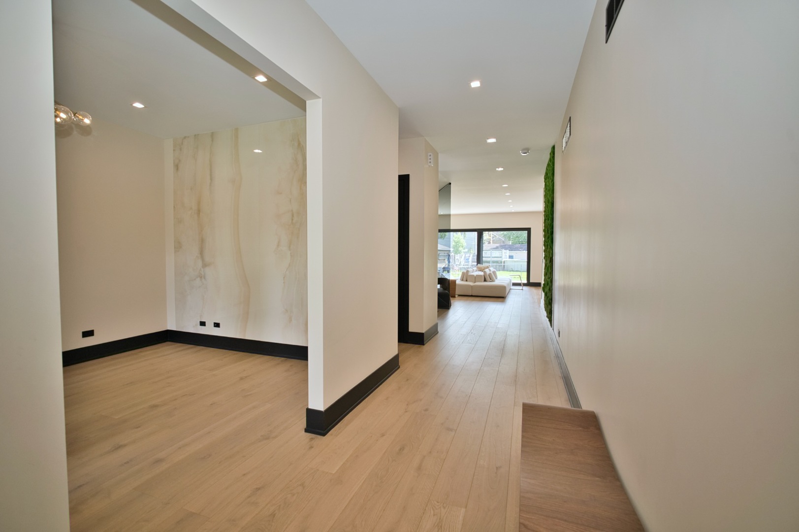 332 W Fremont Avenue