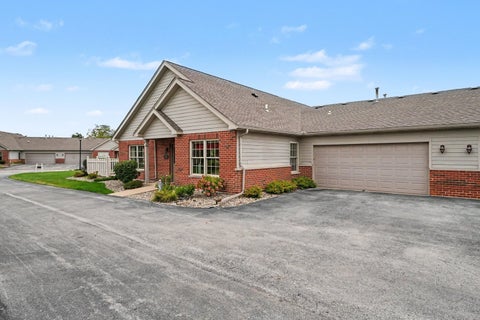 Tiny photo for 18611 Villa Court, Lansing, IL 60438 (MLS # 12770817)