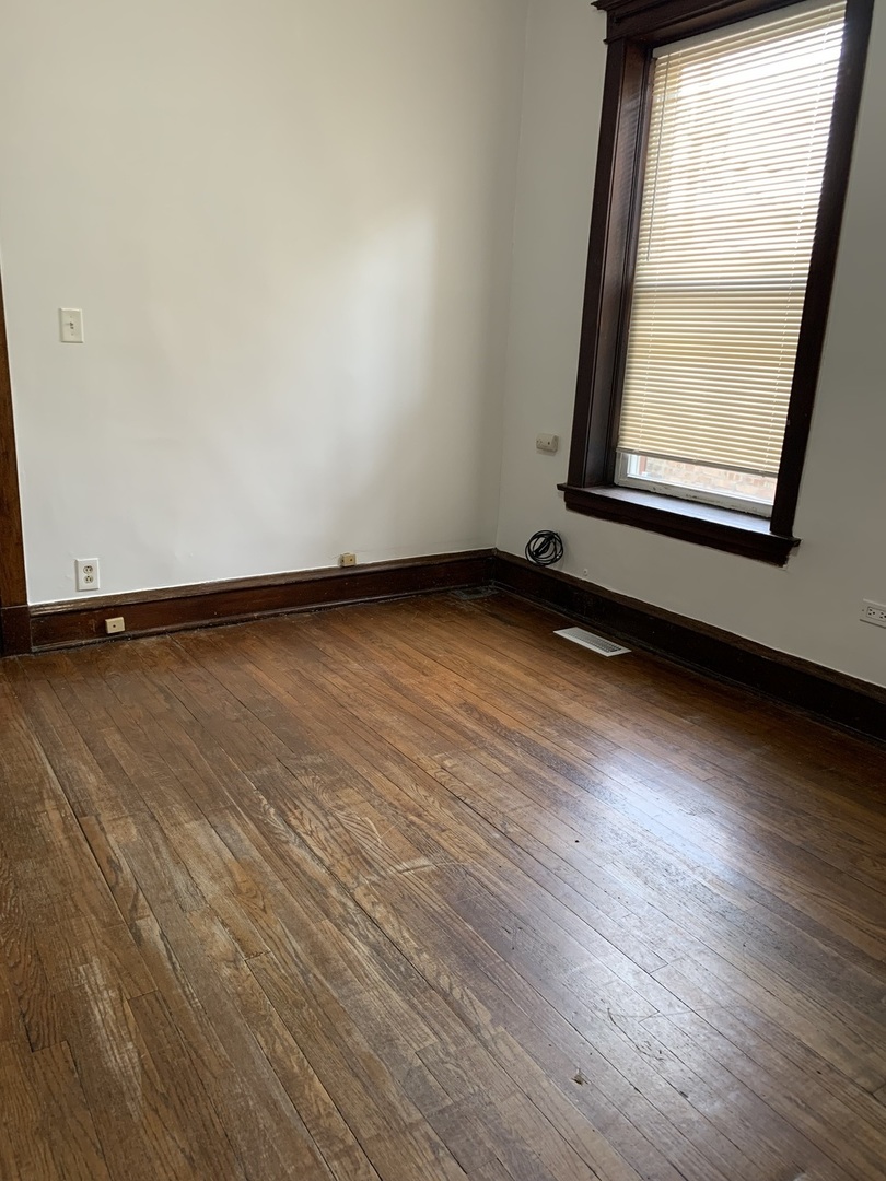 2744 N Kimball Avenue 1N