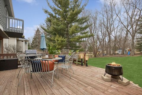 Tiny photo for 306 Lorraine Drive, Crystal Lake, IL 60012 (MLS # 12582534)