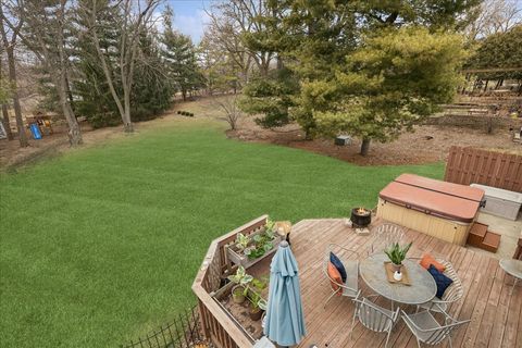 Tiny photo for 306 Lorraine Drive, Crystal Lake, IL 60012 (MLS # 12582534)