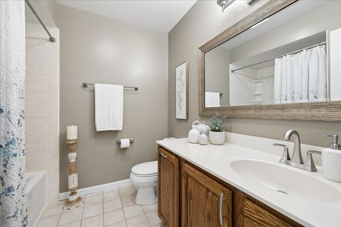 Tiny photo for 306 Lorraine Drive, Crystal Lake, IL 60012 (MLS # 12582534)