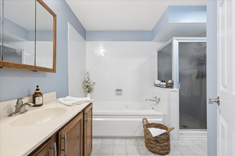 Tiny photo for 306 Lorraine Drive, Crystal Lake, IL 60012 (MLS # 12582534)