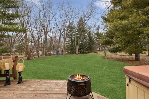 Tiny photo for 306 Lorraine Drive, Crystal Lake, IL 60012 (MLS # 12582534)