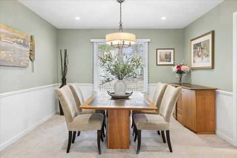 Tiny photo for 306 Lorraine Drive, Crystal Lake, IL 60012 (MLS # 12582534)