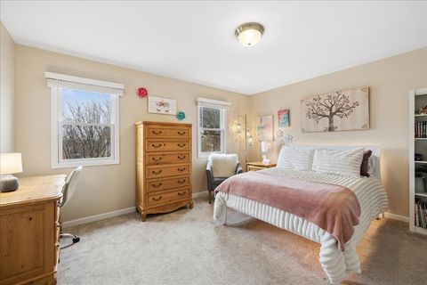 Tiny photo for 306 Lorraine Drive, Crystal Lake, IL 60012 (MLS # 12582534)