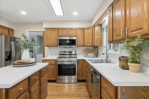 Tiny photo for 306 Lorraine Drive, Crystal Lake, IL 60012 (MLS # 12582534)