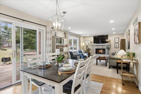 Tiny photo for 306 Lorraine Drive, Crystal Lake, IL 60012 (MLS # 12582534)