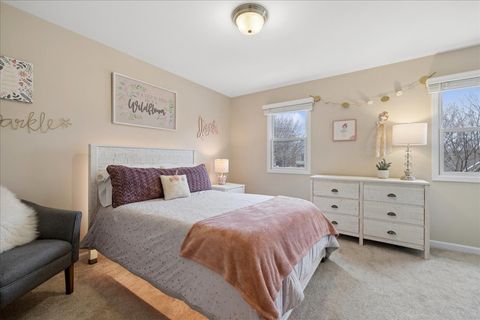 Tiny photo for 306 Lorraine Drive, Crystal Lake, IL 60012 (MLS # 12582534)