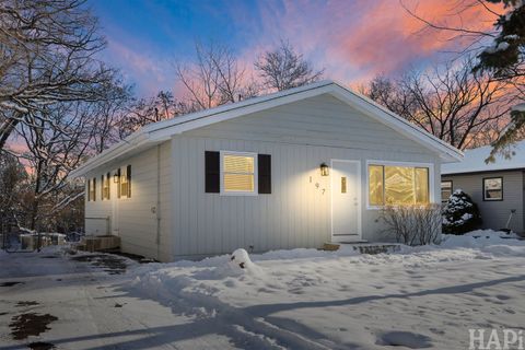 Tiny photo for 197 Maplewood Drive, Antioch, IL 60002 (MLS # 12528175)