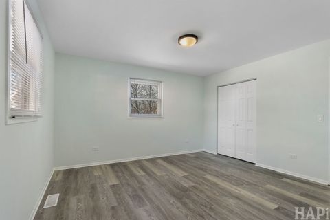 Tiny photo for 197 Maplewood Drive, Antioch, IL 60002 (MLS # 12528175)