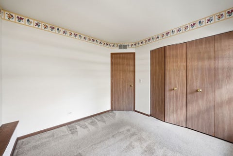 Tiny photo for 864 N Shady Oaks Drive #864, Elgin, IL 60120 (MLS # 12742165)