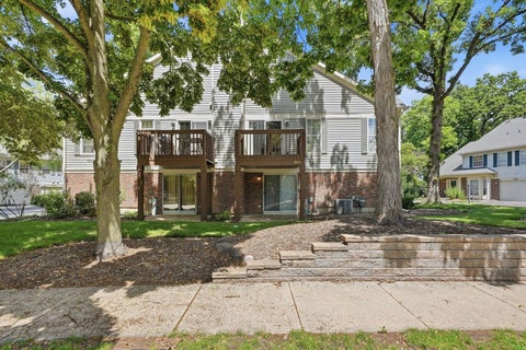 Tiny photo for 864 N Shady Oaks Drive #864, Elgin, IL 60120 (MLS # 12742165)