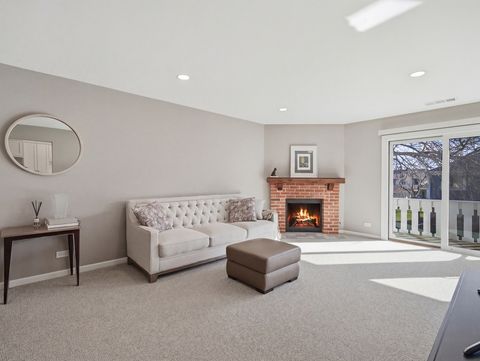 Tiny photo for 549 Williamsburg Court #B2, Wheeling, IL 60090 (MLS # 12606494)