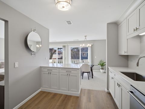 Tiny photo for 549 Williamsburg Court #B2, Wheeling, IL 60090 (MLS # 12606494)
