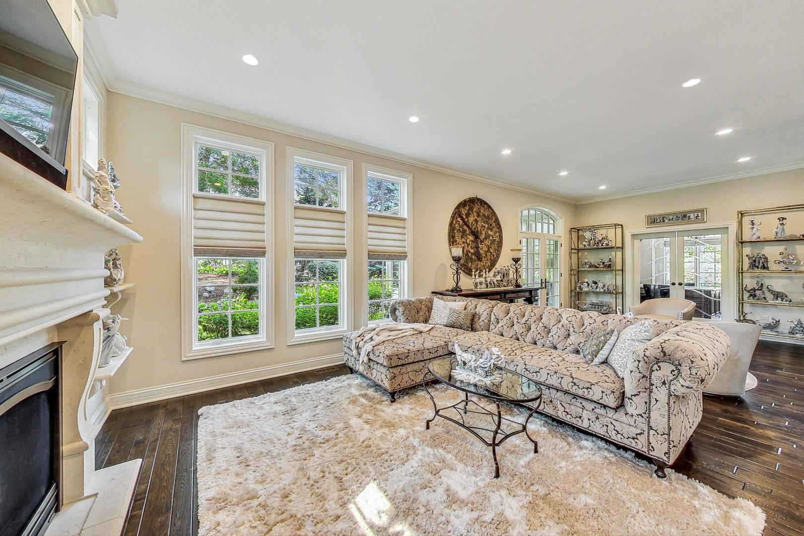 1 Willowcrest Drive