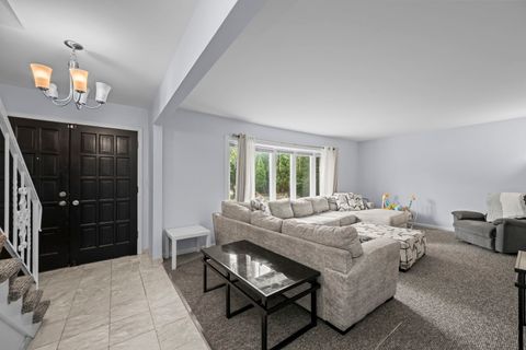 Tiny photo for 815 E Hintz Road, Arlington Heights, IL 60004 (MLS # 12705967)