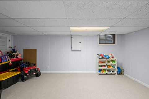 Tiny photo for 815 E Hintz Road, Arlington Heights, IL 60004 (MLS # 12705967)