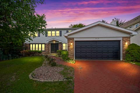 Tiny photo for 815 E Hintz Road, Arlington Heights, IL 60004 (MLS # 12705967)