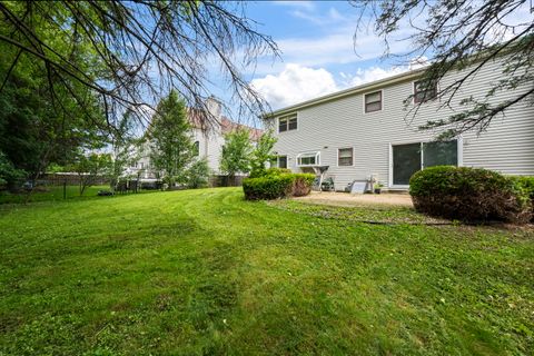 Tiny photo for 815 E Hintz Road, Arlington Heights, IL 60004 (MLS # 12705967)