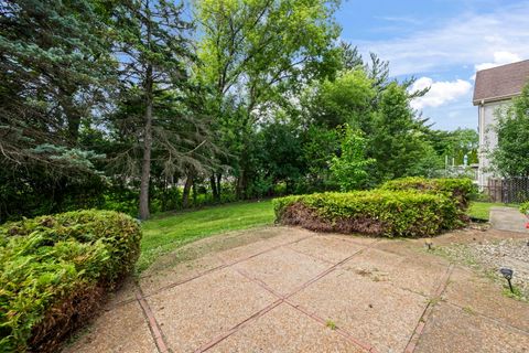 Tiny photo for 815 E Hintz Road, Arlington Heights, IL 60004 (MLS # 12705967)