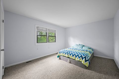 Tiny photo for 815 E Hintz Road, Arlington Heights, IL 60004 (MLS # 12705967)