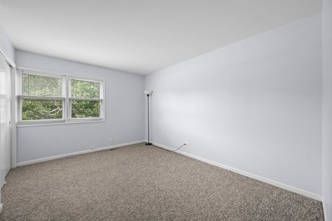 Tiny photo for 815 E Hintz Road, Arlington Heights, IL 60004 (MLS # 12705967)