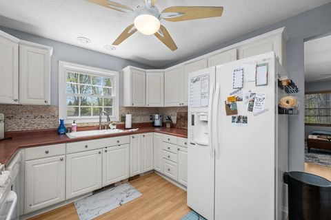 Tiny photo for 3509 fawn Lane, Bettendorf, IA 52722 (MLS # 12632071)