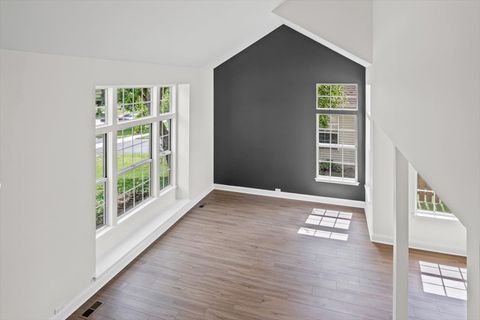 Tiny photo for 1740 Bradford Lane, Crystal Lake, IL 60014 (MLS # 12492193)