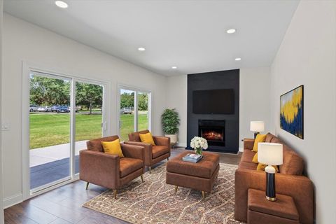 Tiny photo for 1740 Bradford Lane, Crystal Lake, IL 60014 (MLS # 12492193)