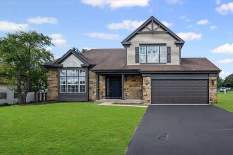 Photo of 1740 Bradford Lane, Crystal Lake, IL 60014 (MLS # 12492193)