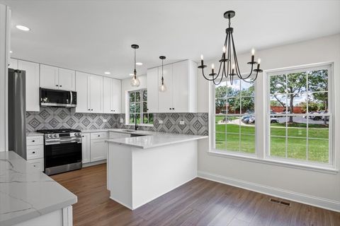 Tiny photo for 1740 Bradford Lane, Crystal Lake, IL 60014 (MLS # 12492193)