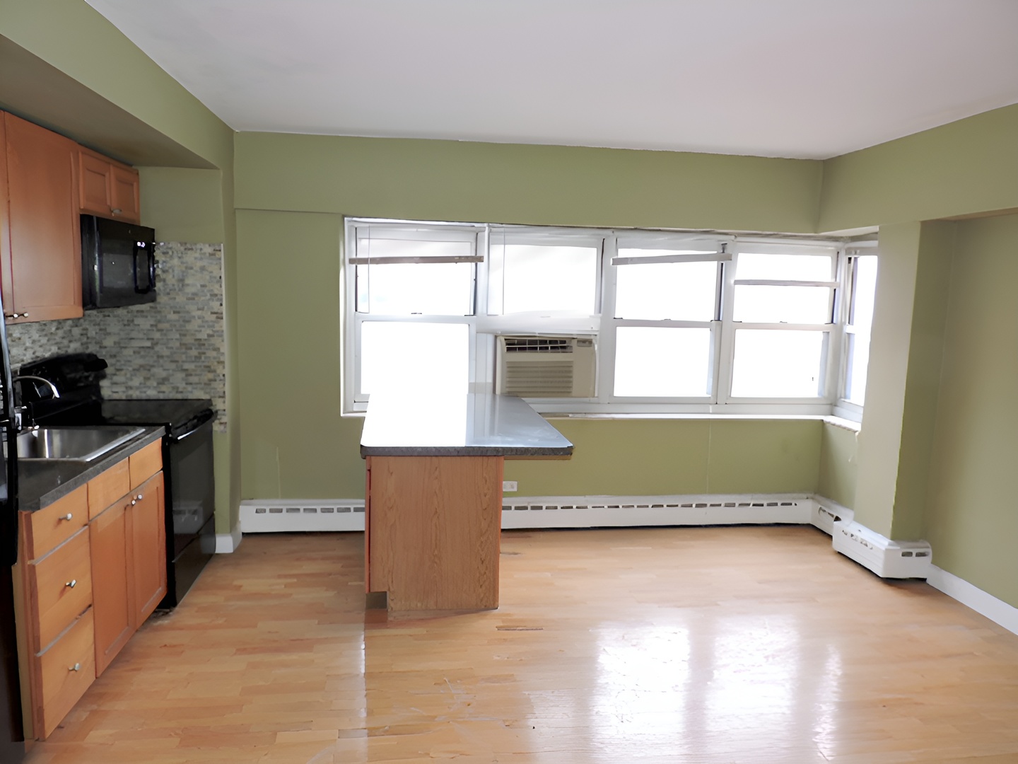 4960 N Marine Drive 1412