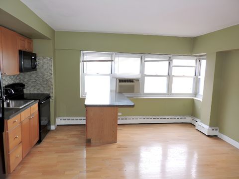 Tiny photo for 4960 N Marine Drive #1412, Chicago, IL 60640 (MLS # 12537510)