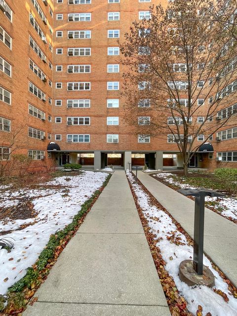 Tiny photo for 4960 N Marine Drive #1412, Chicago, IL 60640 (MLS # 12537510)