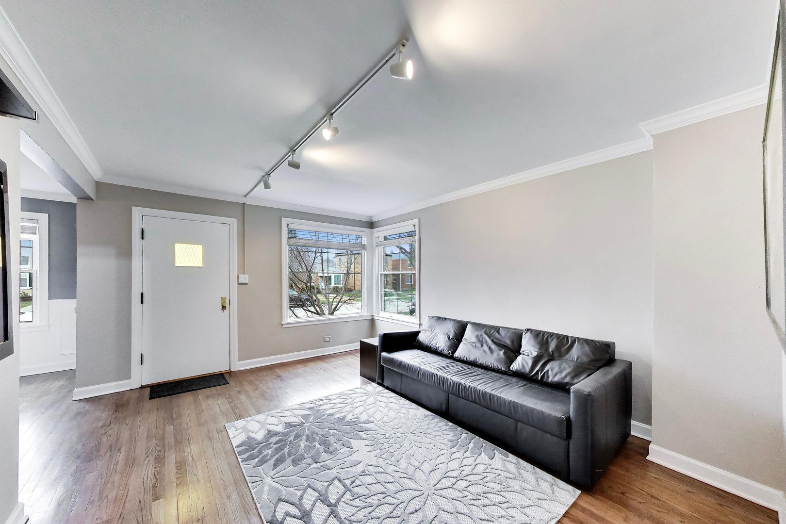 5117 N Newland Avenue