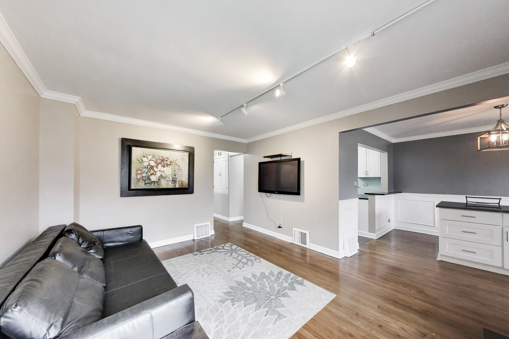 5117 N Newland Avenue