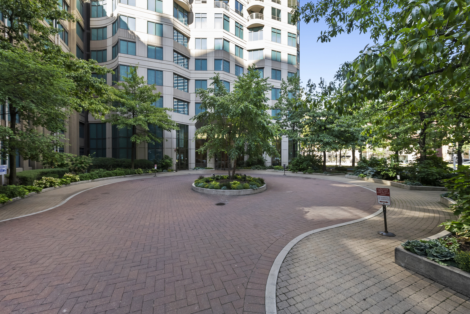 400 N LaSalle Drive 1009