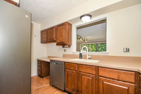 Tiny photo for 959 Ridge Avenue, Elk Grove Village, IL 60007 (MLS # 12477028)