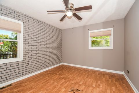 Tiny photo for 959 Ridge Avenue, Elk Grove Village, IL 60007 (MLS # 12477028)