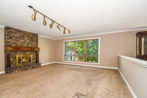 Tiny photo for 959 Ridge Avenue, Elk Grove Village, IL 60007 (MLS # 12477028)