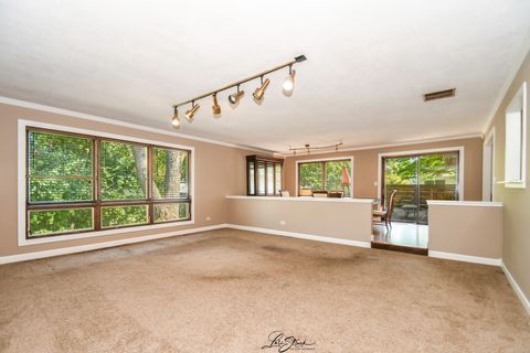 Tiny photo for 959 Ridge Avenue, Elk Grove Village, IL 60007 (MLS # 12477028)